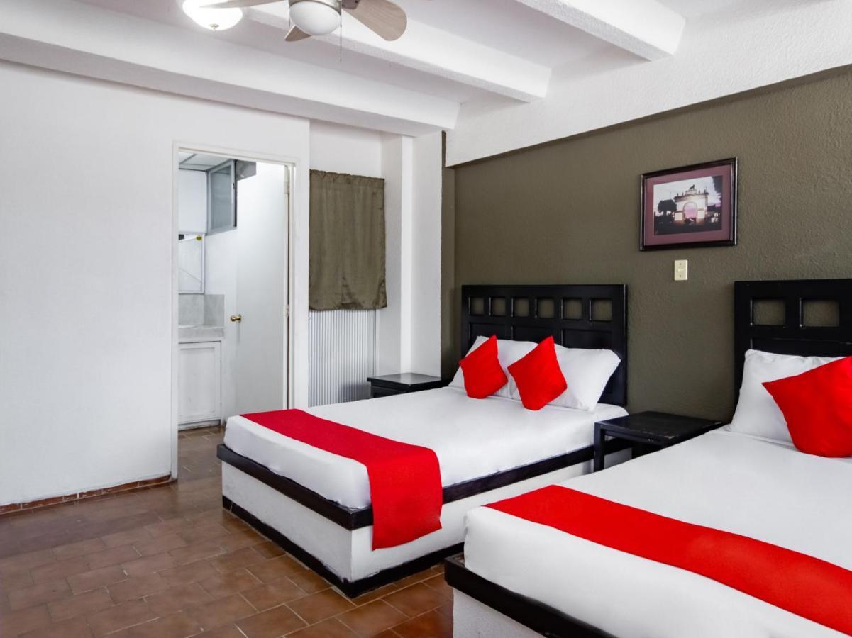 Hotel Halley León Buitenkant foto