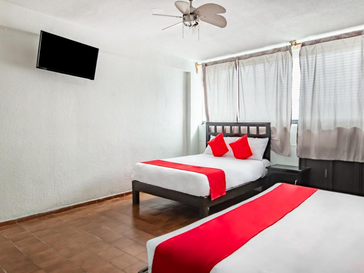 Hotel Halley León Buitenkant foto